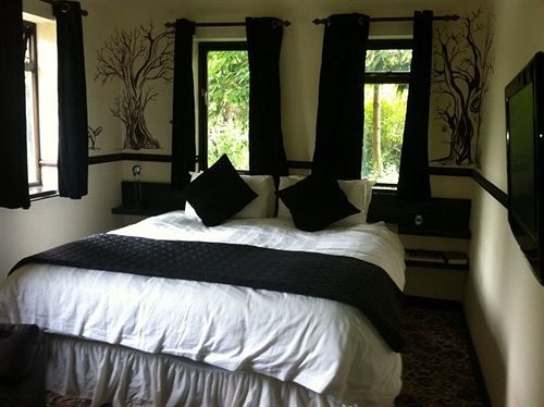Foxwood Guest House Robin Hood 外观 照片
