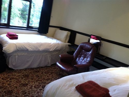 Foxwood Guest House Robin Hood 外观 照片
