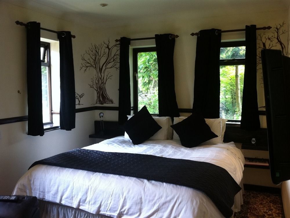 Foxwood Guest House Robin Hood 外观 照片